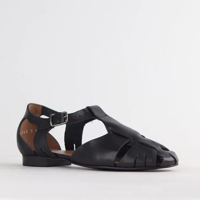 Fisherman Sandal in Black - 12674