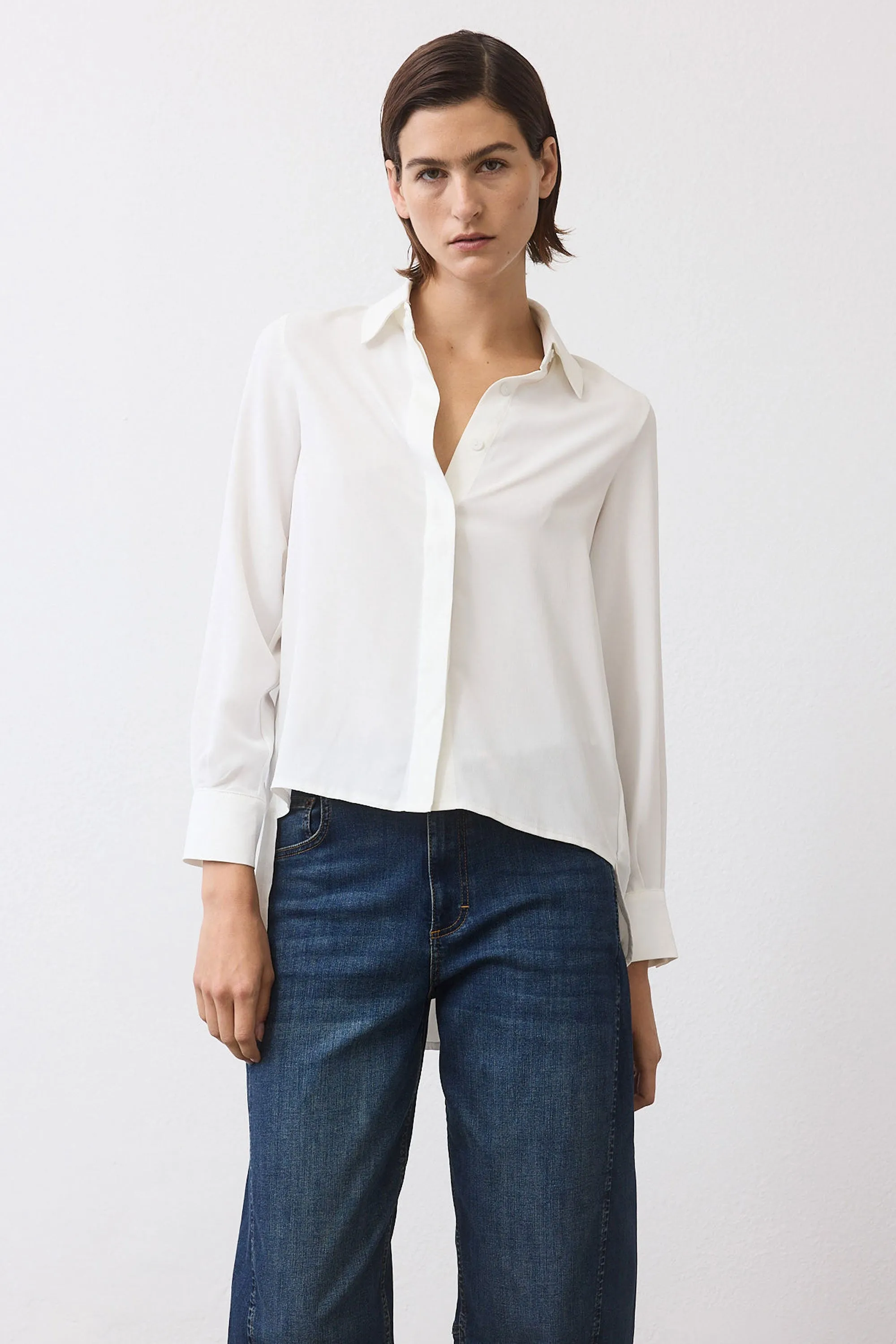 Look In The Back Pleated Long Sleeve Blouse