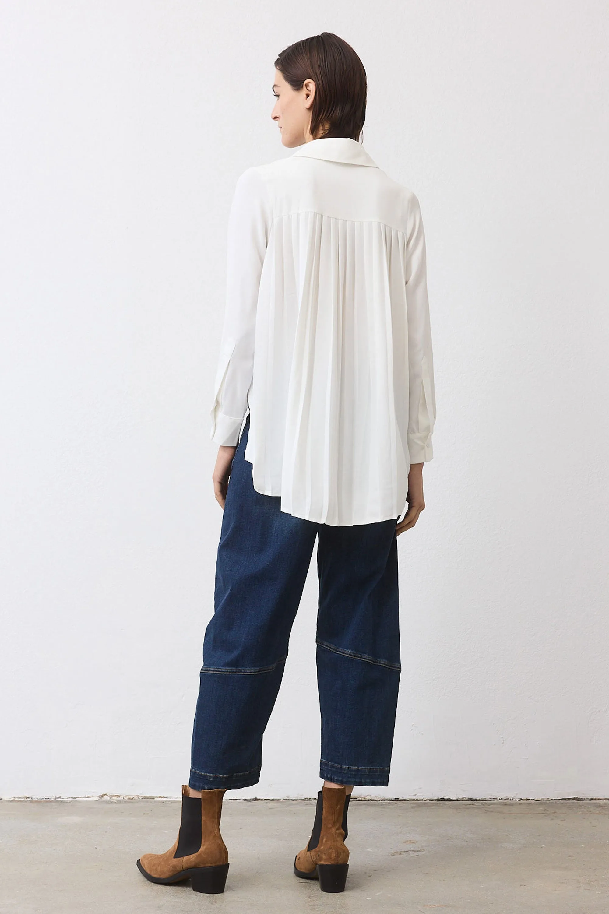 Look In The Back Pleated Long Sleeve Blouse