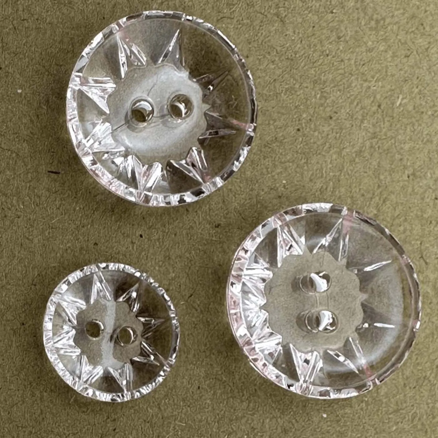 Round Clear Star Pattern 2 Hole Button