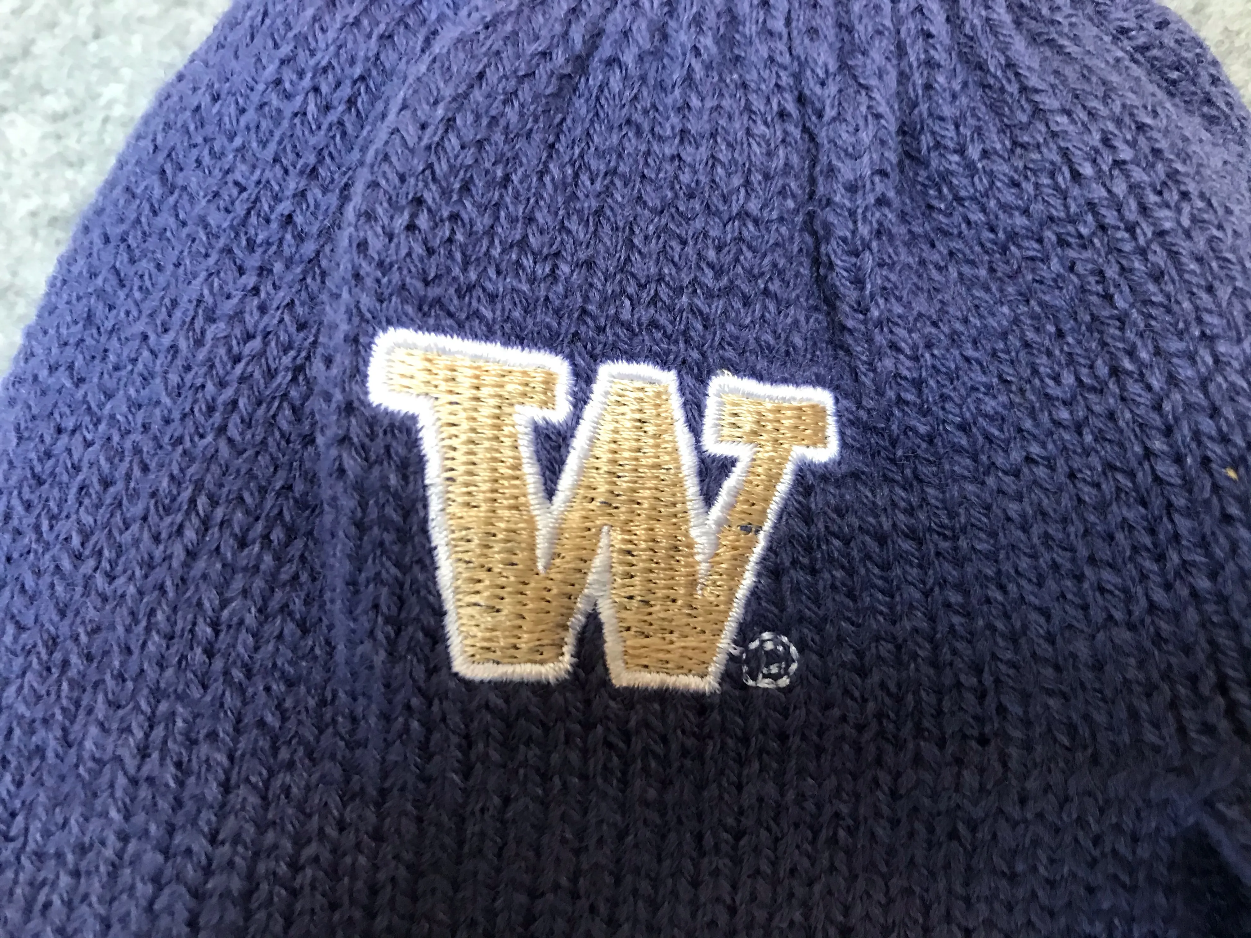 UW Purple Knit Gloves