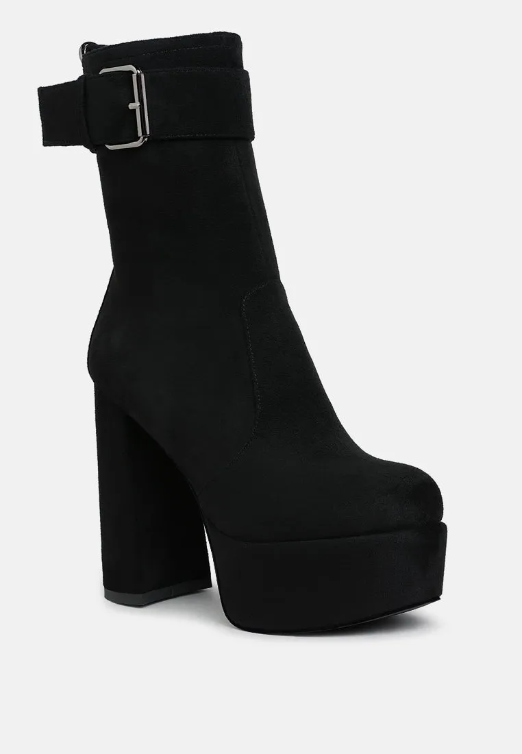 Wanderer Flared Block Heel Mid-Calf Boots