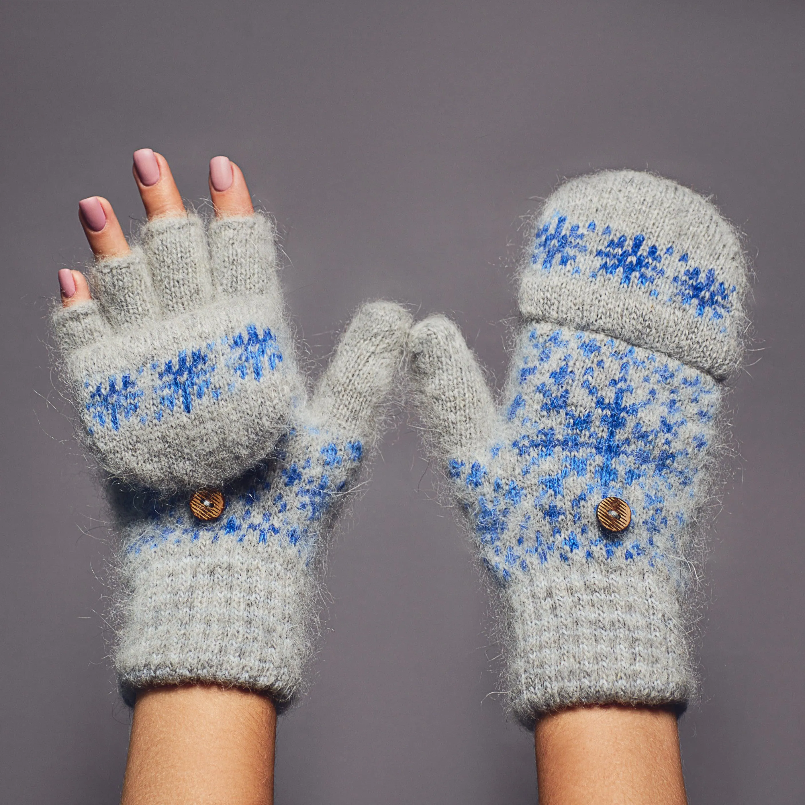 Women's Blue Blizzard Goat Wool Mitten Gloves