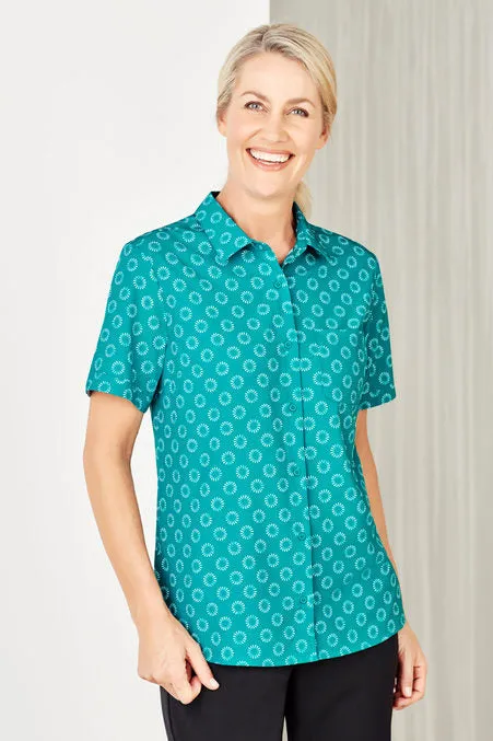 Womens Easy Stretch Daisy Print Short Sleeve Shirt CS948LS